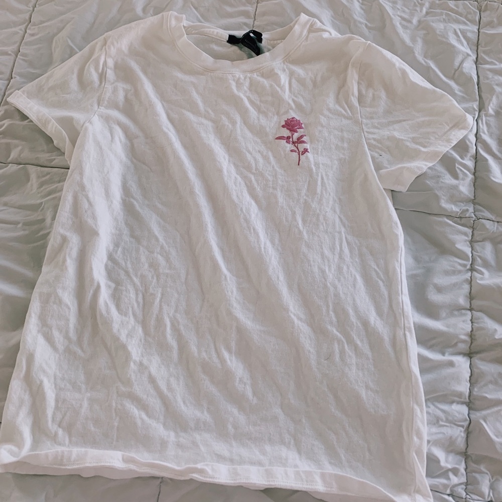 Forever 21 Rose graphic t-shirt